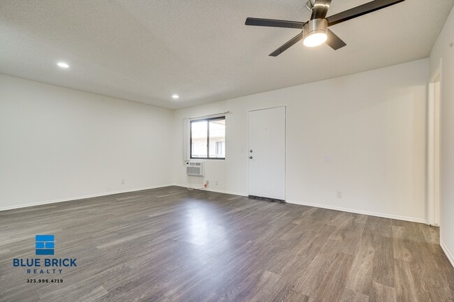 Building Photo - 5121 Klump Ave