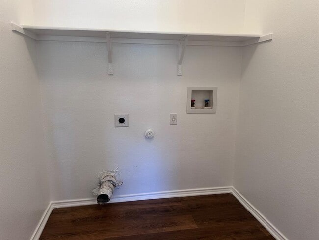 Building Photo - 12720 Waynespur Ln