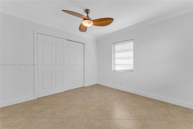 Building Photo - 5208 NE 5th Ave