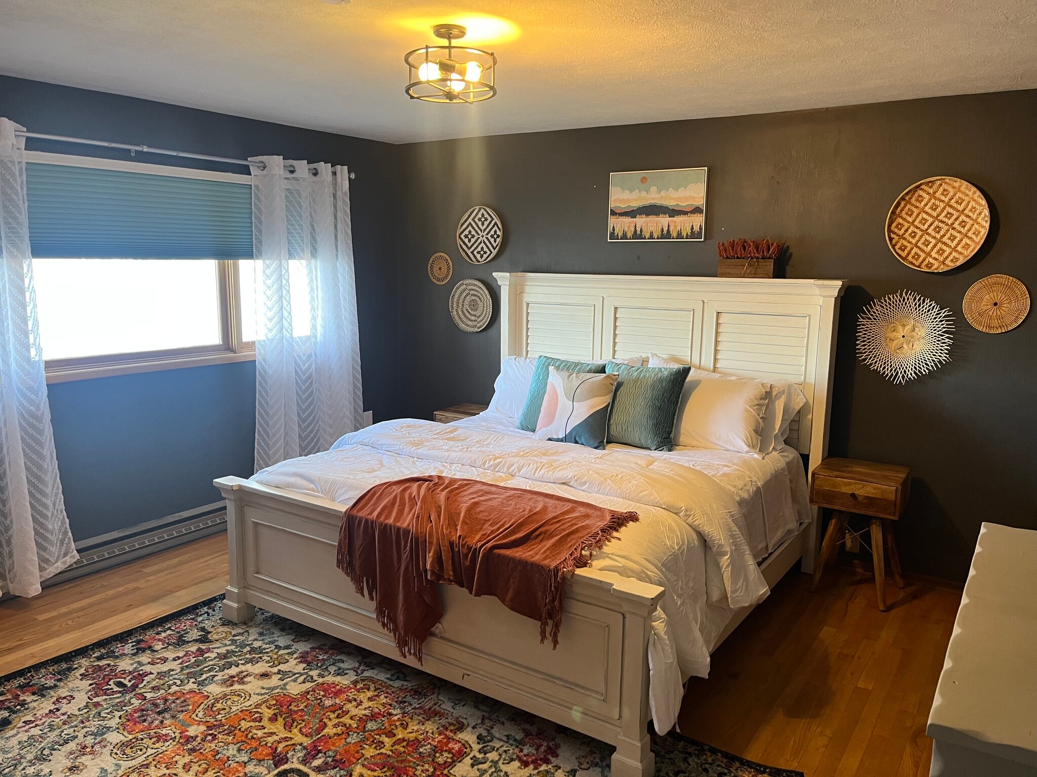 Building Photo - 3312 W Lakeshore Dr