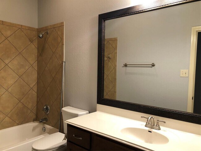 Building Photo - 11617 Glen Knoll Dr