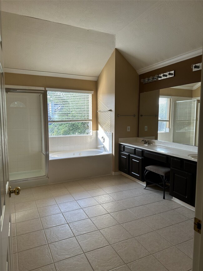 Building Photo - 23806 Allingham Ln