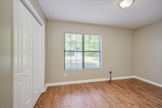 Building Photo - 2339 Walden Dr