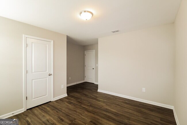 Building Photo - 4261 Kendrick Cir