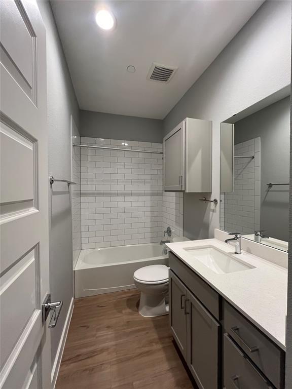 Building Photo - 309 Promenade Ct