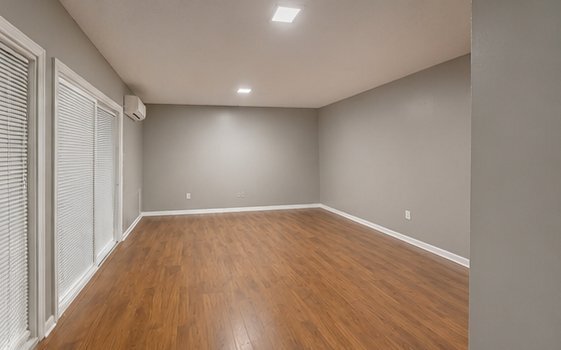 Building Photo - 320 Aquarius Dr