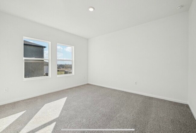 Building Photo - 1316 Kennedy Rd