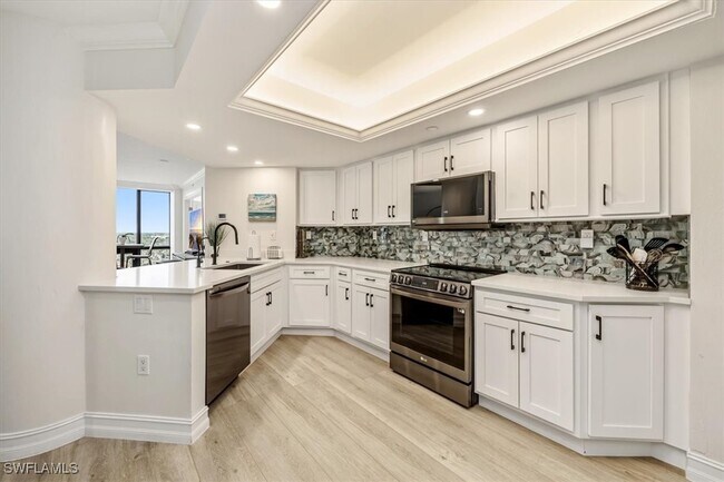 Building Photo - 4751 Gulf Shore Blvd N