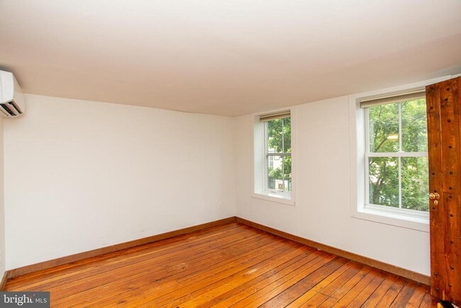 Building Photo - 54 Coryell St