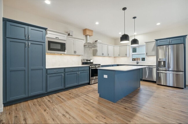 Building Photo - 4749 Preston Ln