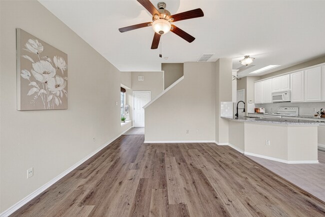 Building Photo - 16855 Carrollton Creek Ln