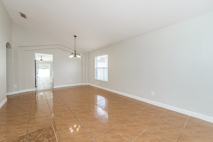 Building Photo - 2774 Eagle Canyon Dr S