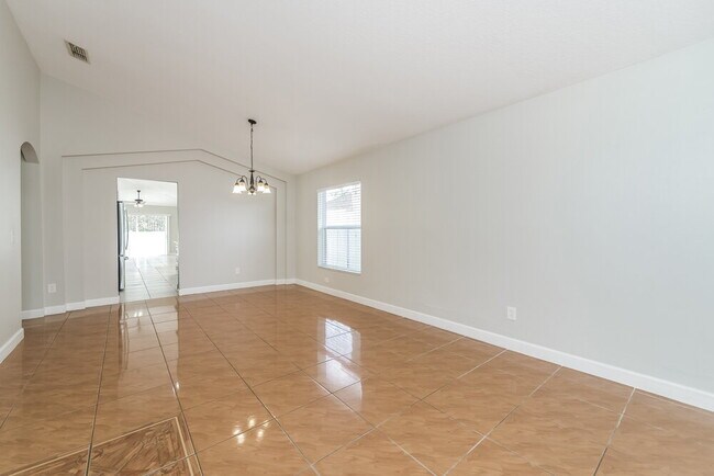 Building Photo - 2774 Eagle Canyon Dr S