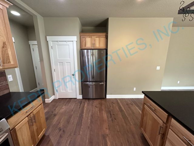 Building Photo - FREE RENT! Spacious 4-Bedroom Retreat with 2.5 Baths in Estacada – Your Dream Home Awaits!