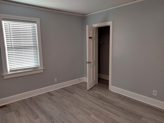 Building Photo - 1432 Platt Springs Rd