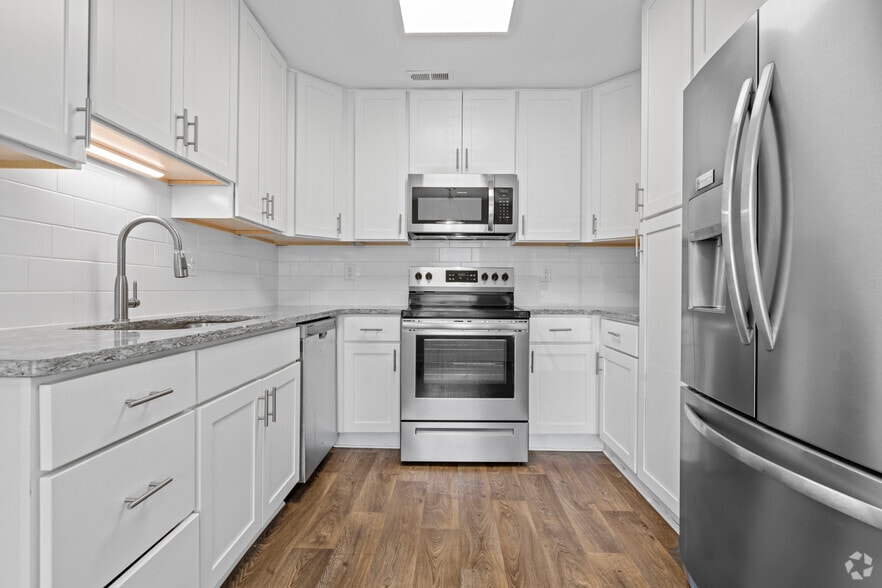 Ridgewood Club Apartments 4594 Wicklow Virginia Beach VA 23452