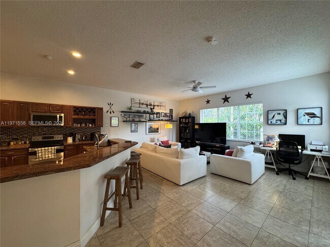 Building Photo - 834 Verona Lake Dr