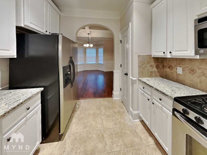 Building Photo - 8060 Snapwell Dr