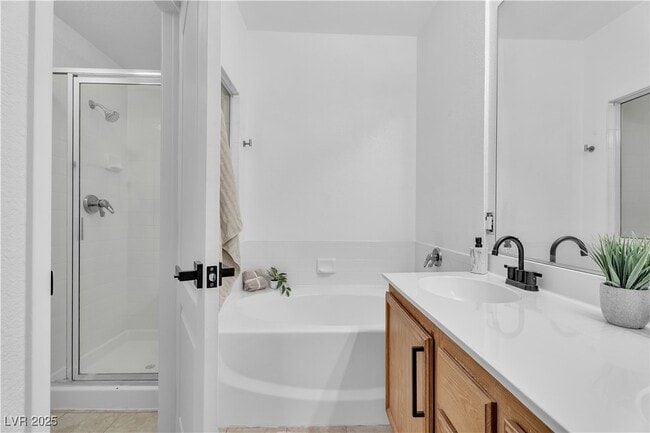 Building Photo - 7709 Himalayas Ave