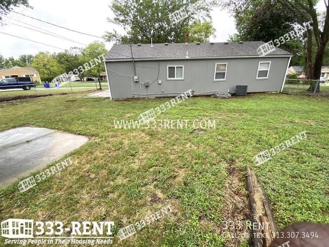 Building Photo - 6301 E 149th St