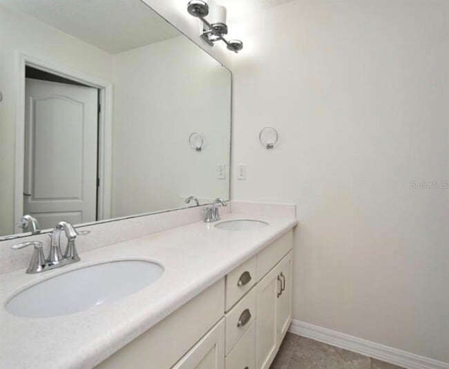 Building Photo - 588 Merry Brook Cir
