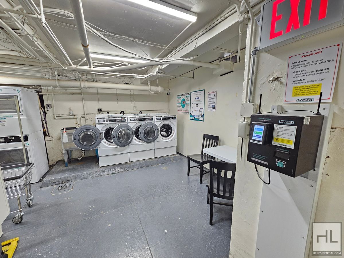 Building Photo - Sunny 1-Bedroom in Greenwich Village | Prime Location