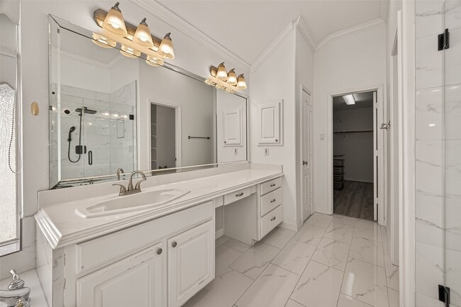 Building Photo - 5217 Blossom St