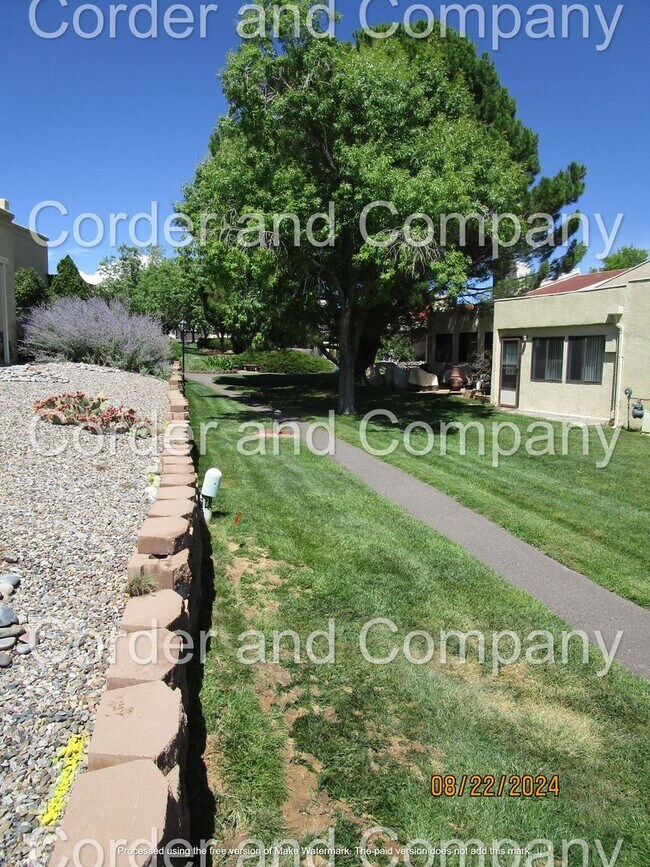 Building Photo - Cute 2 Bedroom, 2 Bathroom, 2 Car Garage and 1,562 Sq. Ft. home in 55+ Community in Rio Rancho.