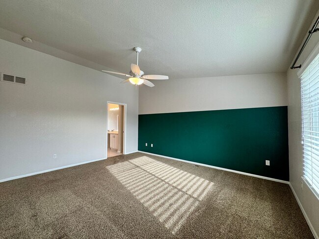 Building Photo - Beautiful & Updated 4 Bedroom / 3.5 Bath Home – Available Now!