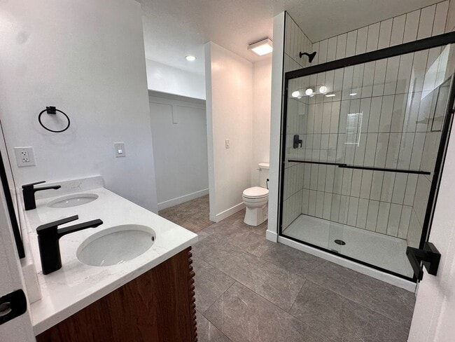 Building Photo - Completely Remodeled 3 Bedroom Home