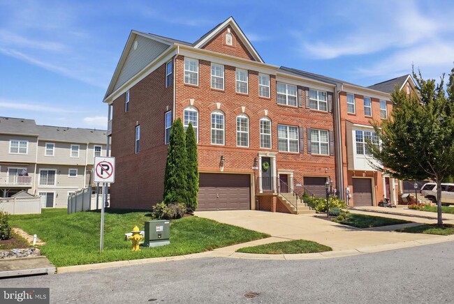 Building Photo - 11360 Sandhurst Pl