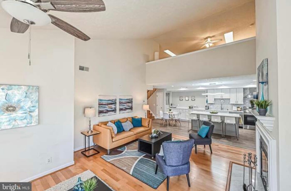 Building Photo - 12001 Ridge Knoll Dr