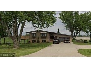 Building Photo - 1141 E Ash St