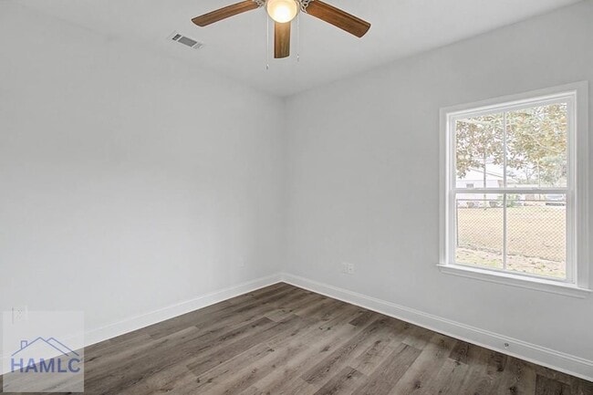 Building Photo - 205 Bagley Ave