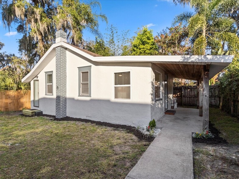 Building Photo - 237 Emory Plz