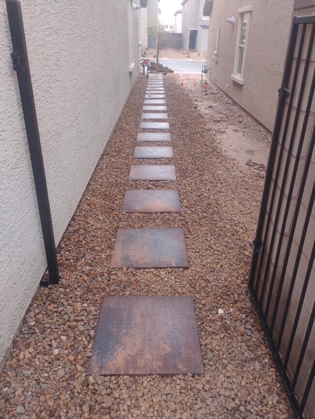 Building Photo - 6038 Swift Lariat St