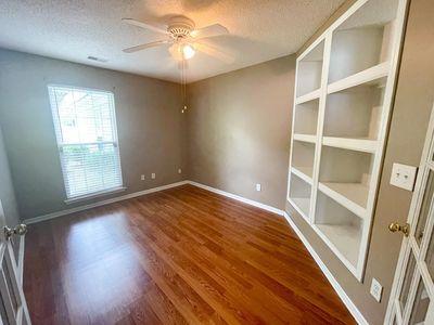Building Photo - 123 Hawk's Nest Ct