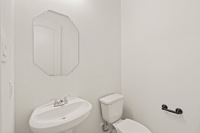 Building Photo - 6018 Bristol Spur Ln