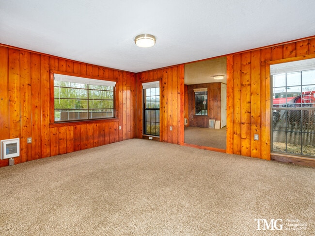 Building Photo - 1413 NE 136th St