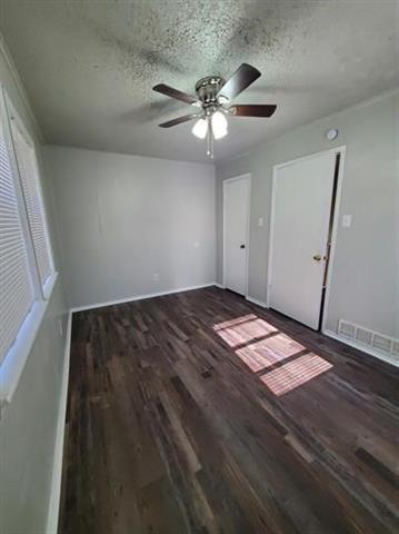 Building Photo - 400 Bill Bradford Rd