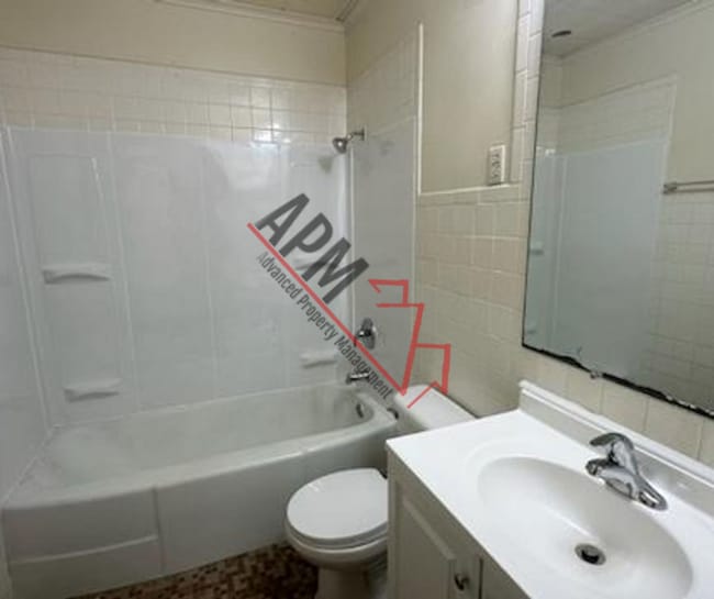 Building Photo - Great 4 bed Family Home