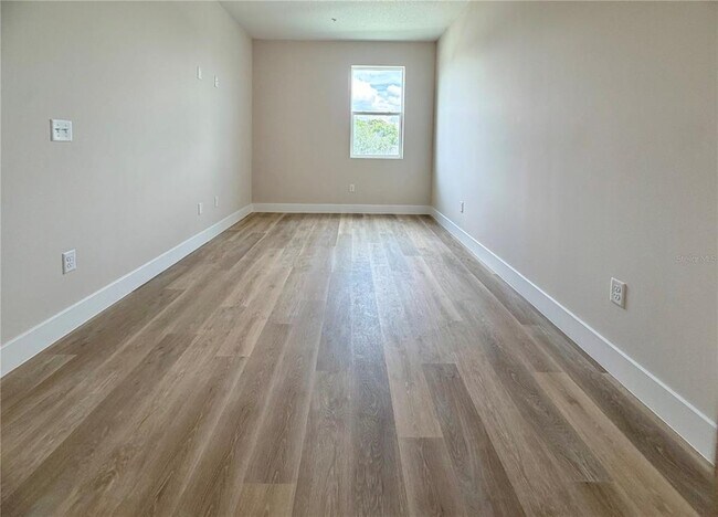 Building Photo - 4424 S Texas Ave