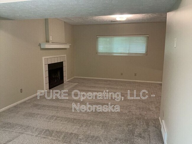 Building Photo - 6408 N 79th Ave