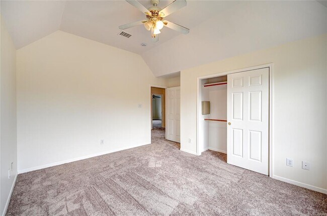 Building Photo - 11906 Dinosaur Valley Dr