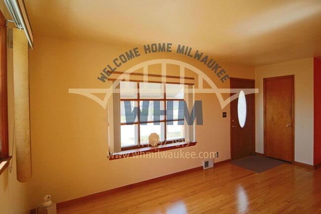 Building Photo - 7126 W Tallmadge Pl