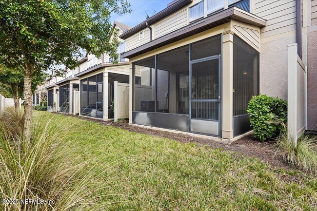 Building Photo - 7023 Buroak Ct