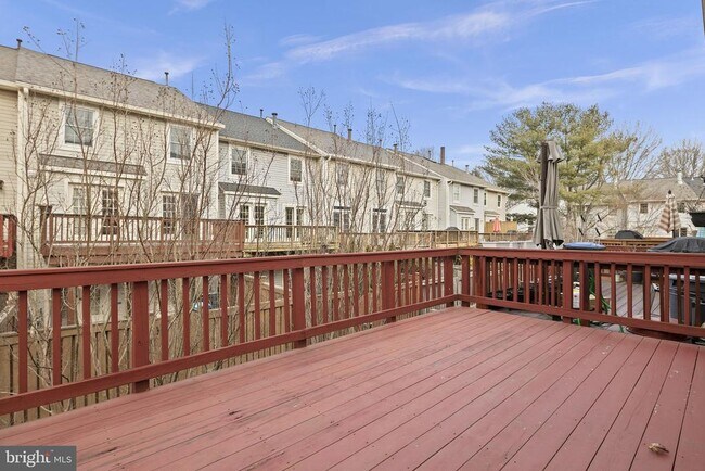 Building Photo - 3912 Maximilian Ct