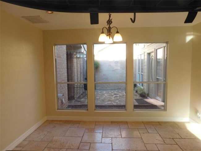 Building Photo - 4718 Blueberry Hill Dr