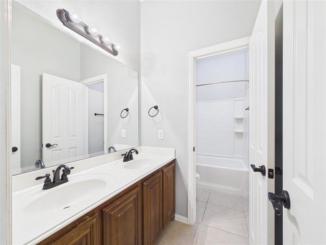 Building Photo - 4104 Volk Ct