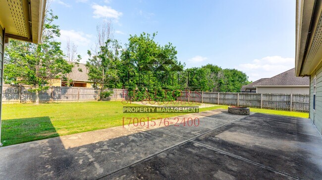 Building Photo - 9 Greyhawk Ct